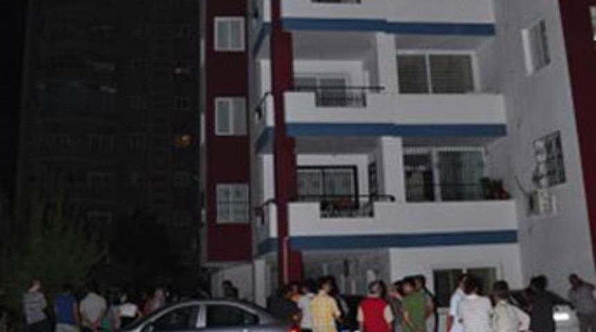 Gen&ccedil; kız balkondan atlayarak intihar etti