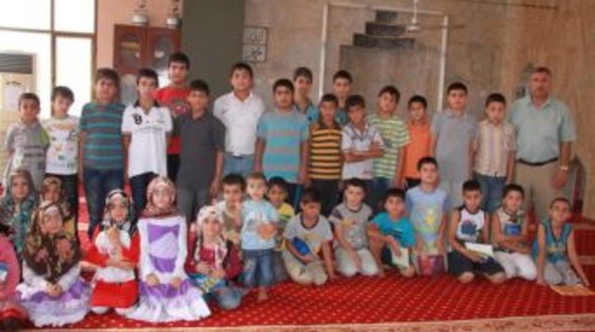 Kur'an-ı Kerim'i &ouml;ğrenen &ouml;ğrencilere hediye