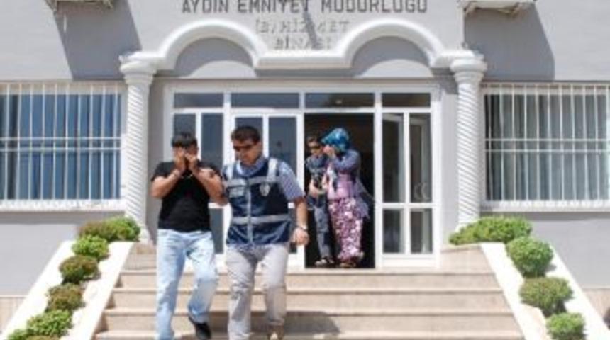 Kendi Kendini Yaktı