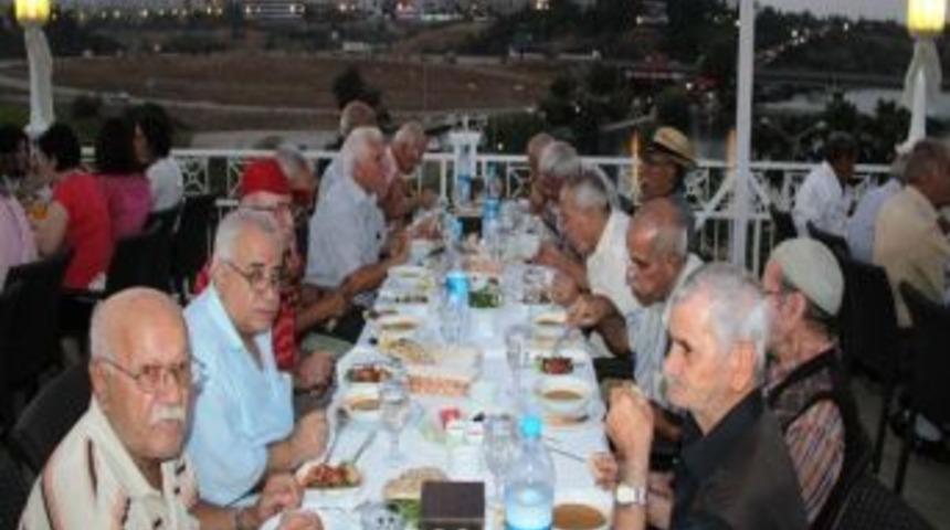 Memur-sen'den Anlamlı İftar