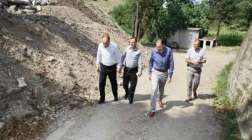 Yesevi Caddesi'nde Yol &Ccedil;alışması