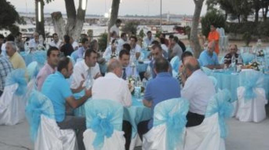 Gemisander'den İftar Yemeği