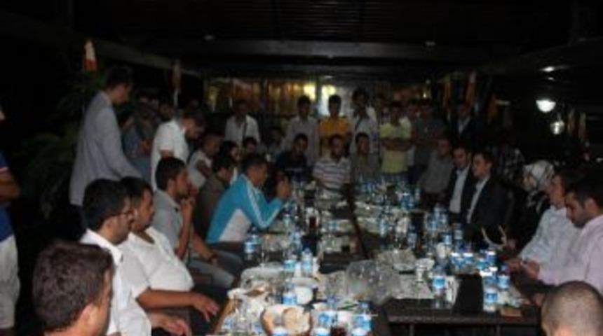 Ak Gen&ccedil;ler Genel Başkanlarını Ağırladı