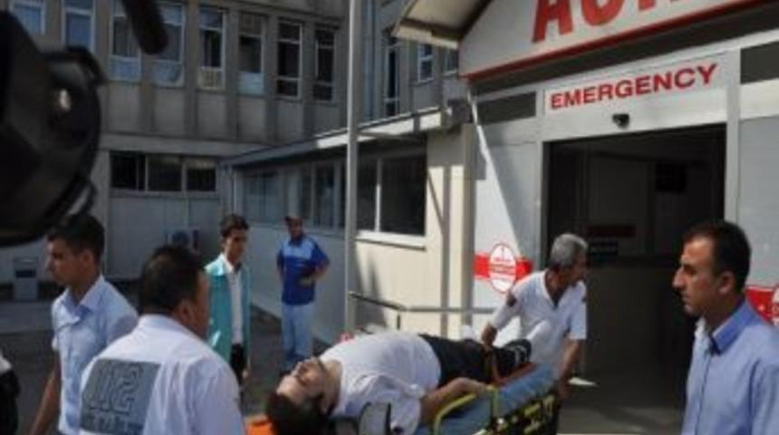 Ambulans Kaza Yaptı: 5 Yaralı