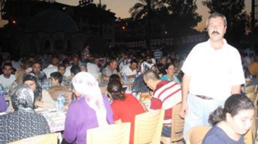 MHP’nin iftarına binlerce kişi katıldı