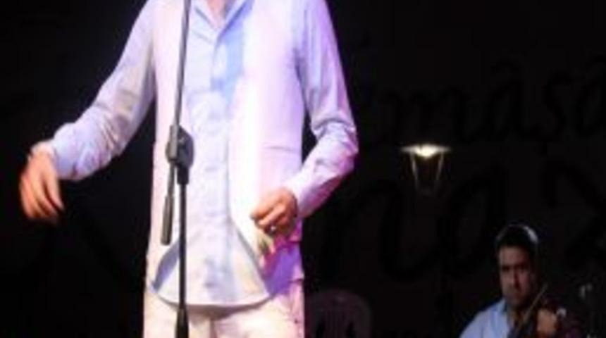 Bedirhan G&ouml;k&ccedil;e, Şiirleriyle Bursalıları Duygulandırdı