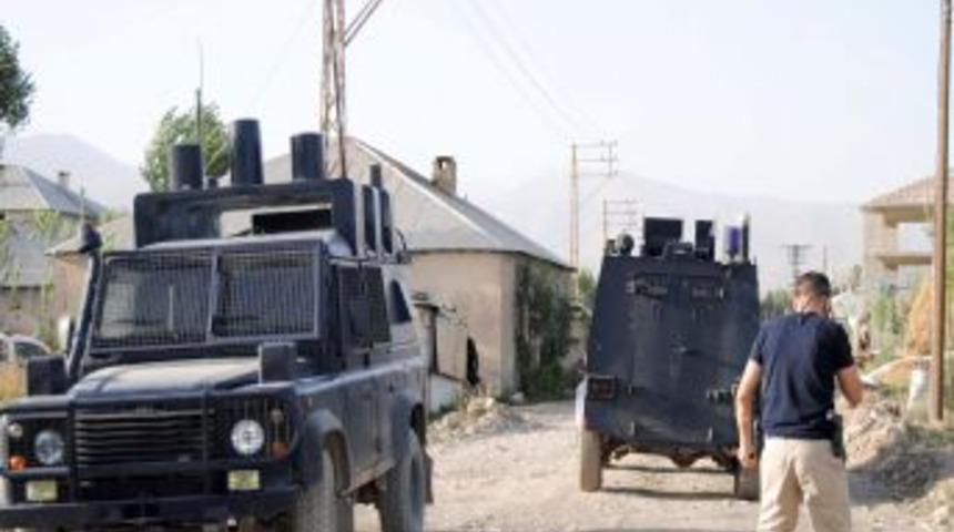 Y&uuml;ksekova'da faciadan d&ouml;n&uuml;ld&uuml;