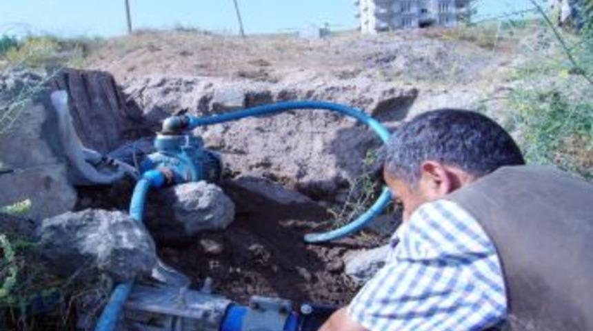 Ahlat Belediyesi&rsquo;nin Ka&ccedil;ak Su Kullanımı M&uuml;cadelesi