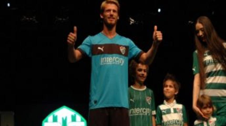 Bursaspor Turkuaz Formayla Sahada