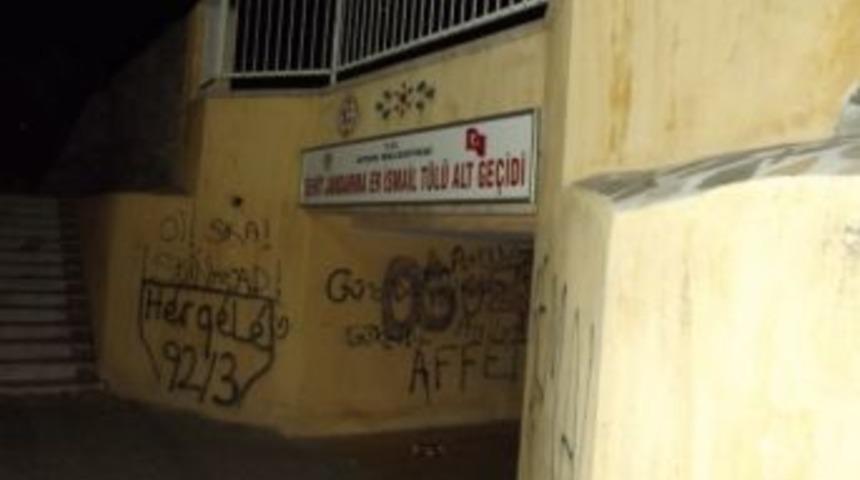 Şehitin İsminin Verildiği Altge&ccedil;itin Duvarları İ&ccedil;ler Acısı