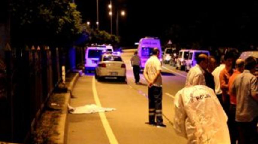 Karşıdan Karşıya Ge&ccedil;en &Ccedil;ocuğa &Ccedil;arpan Otomobil, Ortadan Kayboldu