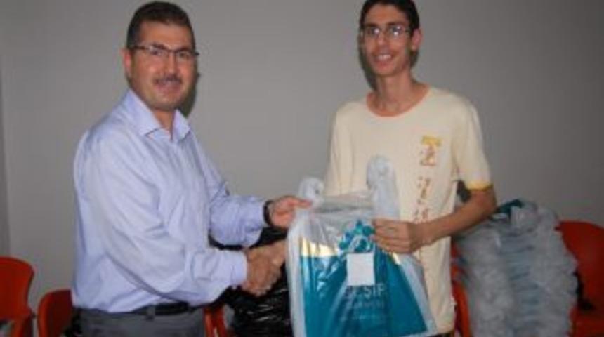 Beşir Derneği, Adıyaman'da Giysi Yardımı Yaptı