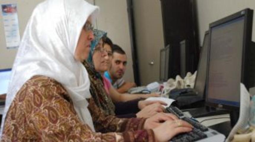 Uşak&rsquo;taki Engellilere Y&ouml;nelik Bilgisayar Kursu