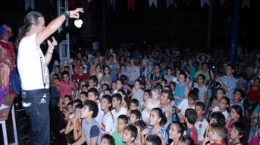 Muratpaşa Belediyesi Ramazan Şenliklerini Mahalleye Indirgedi