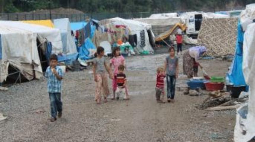 Fıdık İş&ccedil;ilerinin &Ccedil;amaşırlarını Ordu Valiliği Yıkıyor