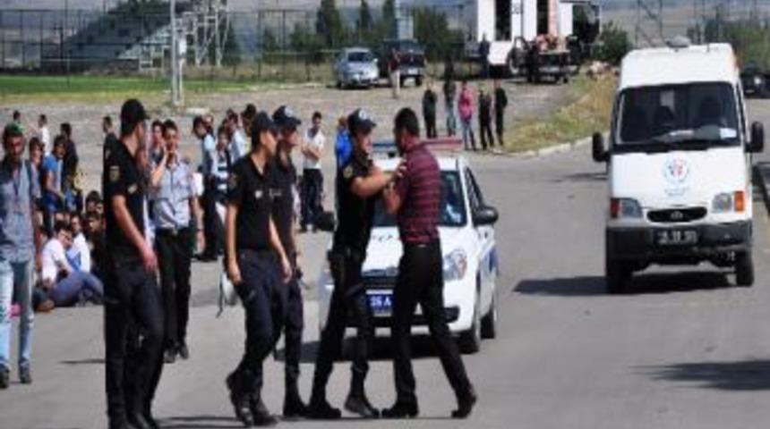 Erzurum&rsquo;da Polis Taraftar Arbedesi