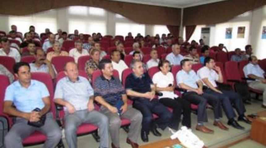 &Ouml;demiş M&uuml;ft&uuml;s&uuml;, Denetimli Serbestlikten Yararlanarak Bırakılan H&uuml;k&uuml;ml&uuml;lere Konferans Verdi