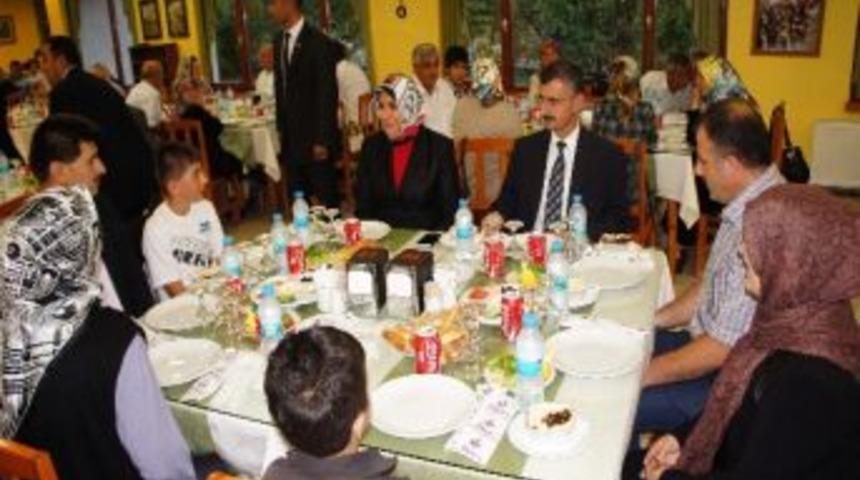 Vali Bektaş&rsquo;tan Şehit Ve Gazi Ailelerine İftar