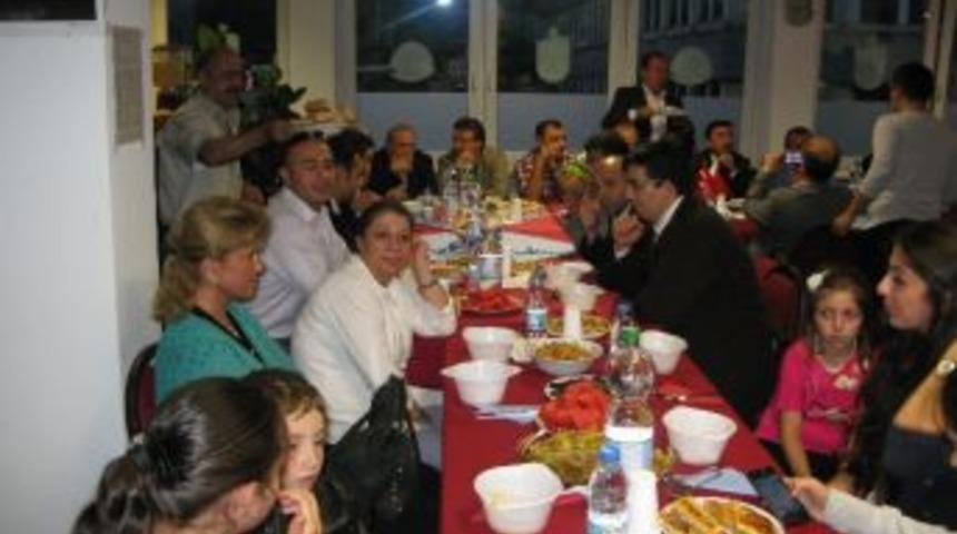 Trabzon Heyeti&rsquo;ne Hamburg Trabzonlular Ve Trabzonsporlular Derneğinden İftar