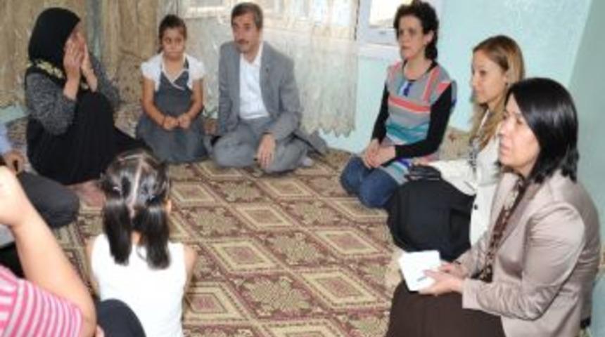 Milletvekili Bakbak Ve Başkan Tahmazoğlu, T&uuml;rkmenler Mahallesi'ni Ziyaret Etti