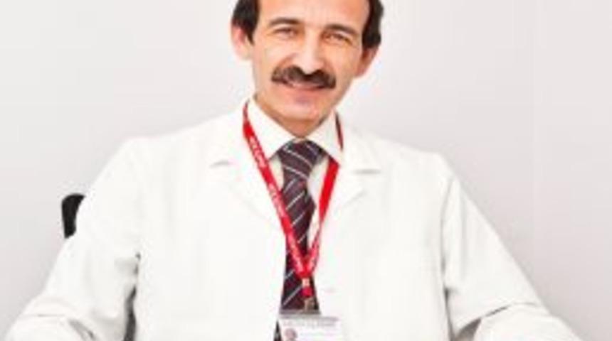 Baş Ağrısının Tek Sebebi Oru&ccedil; Değil, Yeme Ve Uyku D&uuml;zeninin Bozulması Da Etken