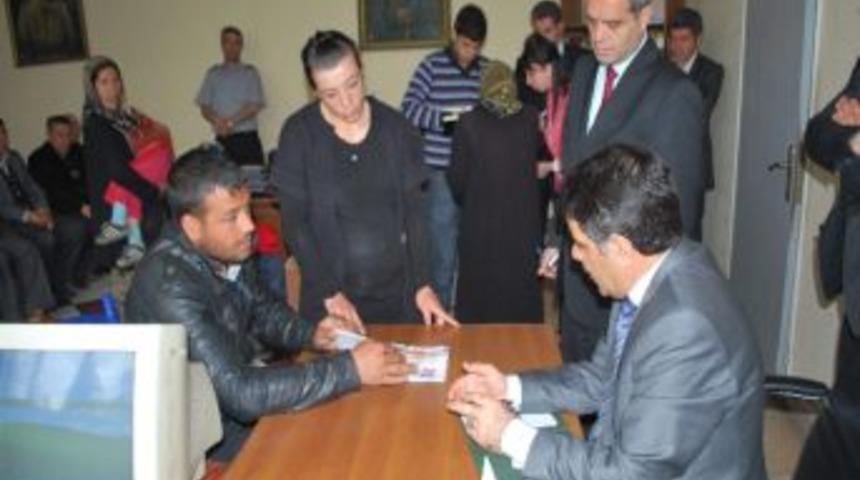 Başkan Nevzat Bozkuş, Halkın Sorunlarını Dinliyor