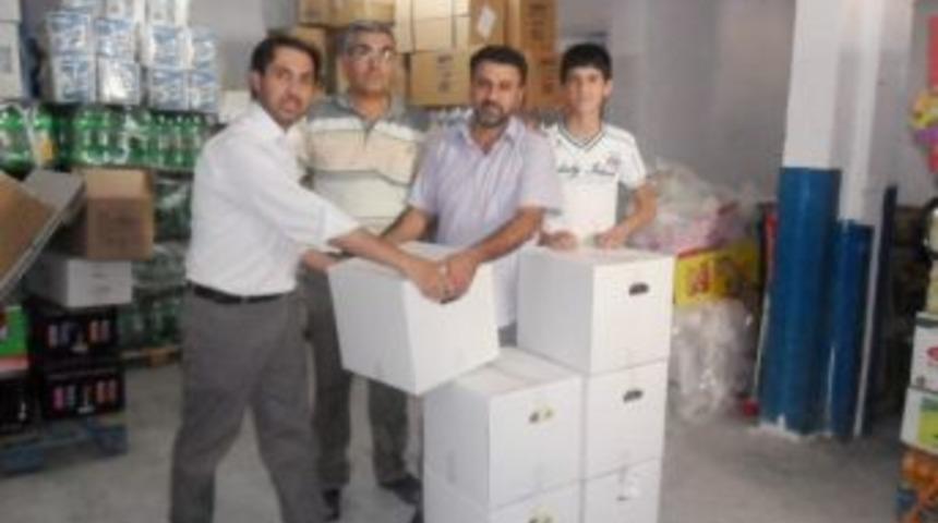 M&uuml;ft&uuml;l&uuml;k Personelinden Gıda Yardımı