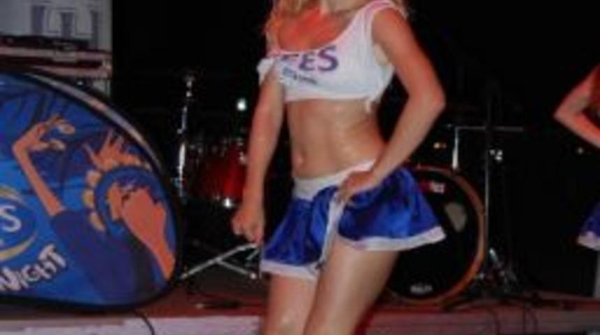 Alanya'da &Ccedil;ılgın K&ouml;p&uuml;k Partisi