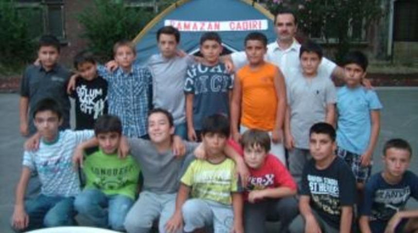 Filyos&rsquo;ta Kuran Kursu &Ouml;ğrencilerine İftar Yemeği Verildi