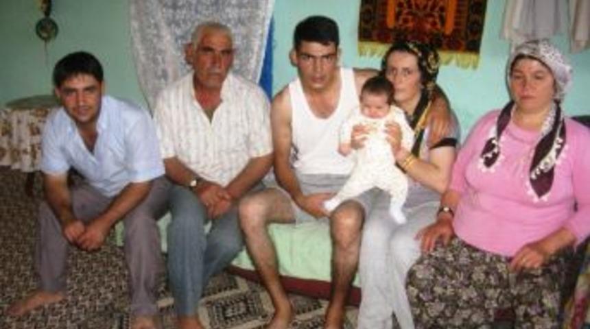 Dağlıca&rsquo;da D&uuml;şen Helikopterden Yaralı Kurtulan Uzman &Ccedil;avuş Baba Evinde