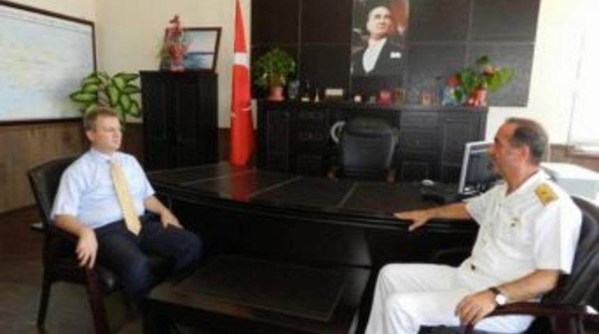 Erdek Mayın Filo Komutanı Erc&uuml;ment Tatlıoğlu Veda Ziyaretleri Kapsamında Erdek Kaymakamını Ziyaret Etti