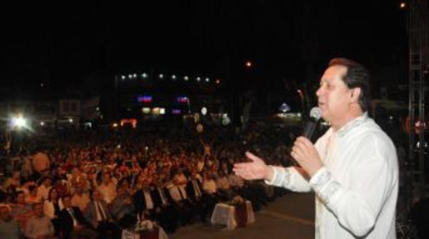 Ahmet &Ouml;zhan, Osmaniye'de Konser Verdi