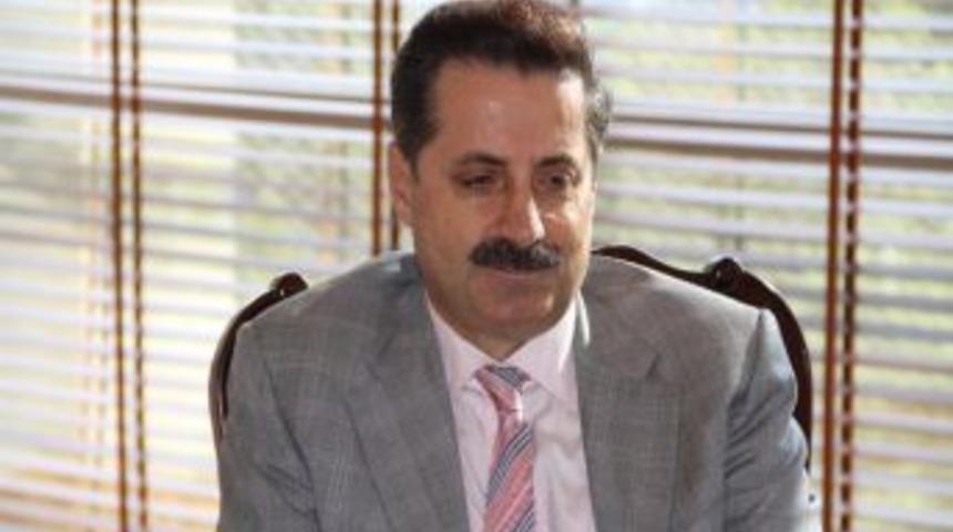 Bakan Çelik, Gazi Yakut'un Evine Otobüsle Gönderilmesine Tepki Gösterdi