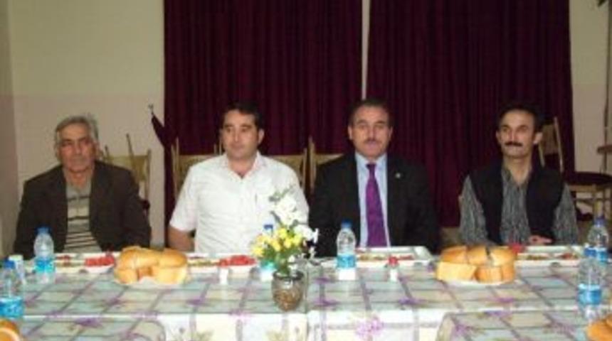 Kaymaklı Kasabasında İftar Yemeği