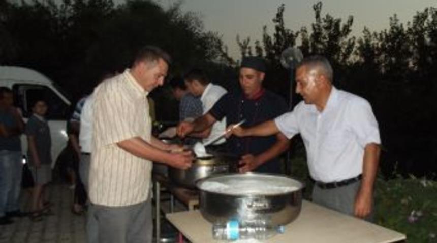 Ayto 10. İftar Sofrasını Ko&ccedil;arlı&rsquo;da Kurdu