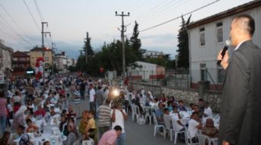 D&uuml;zce&rsquo;de 3 Mahalle Birlikte İftar A&ccedil;tı