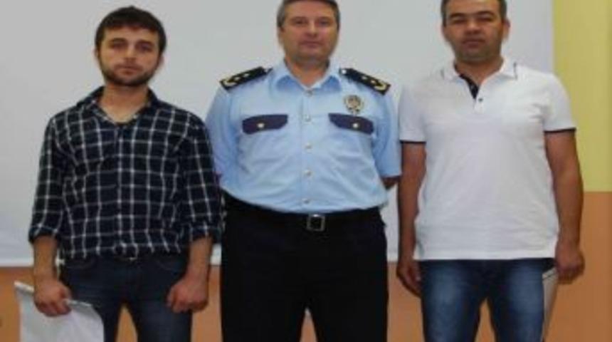 Simav&rsquo;da Hırsızları Yakalayan Polislere Altın &Ouml;d&uuml;l&uuml;