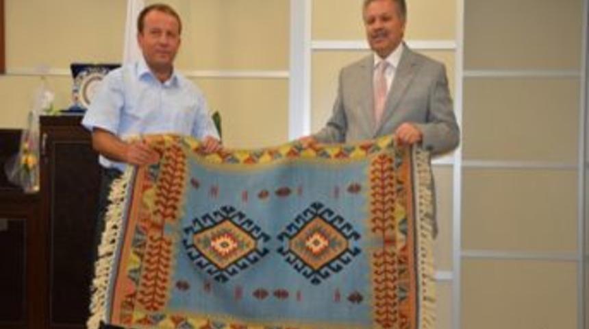 Karaman Valisinden Mut İl&ccedil;esine Veda Ziyareti