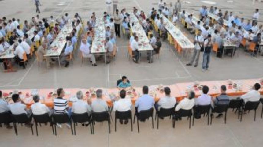 T&uuml;rk, K&uuml;rt, Arap, Yezidi Aynı Iftar Sofrasında Buluştu