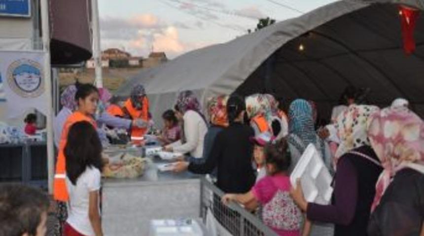 Ktb İftar &Ccedil;adırı Kurdu