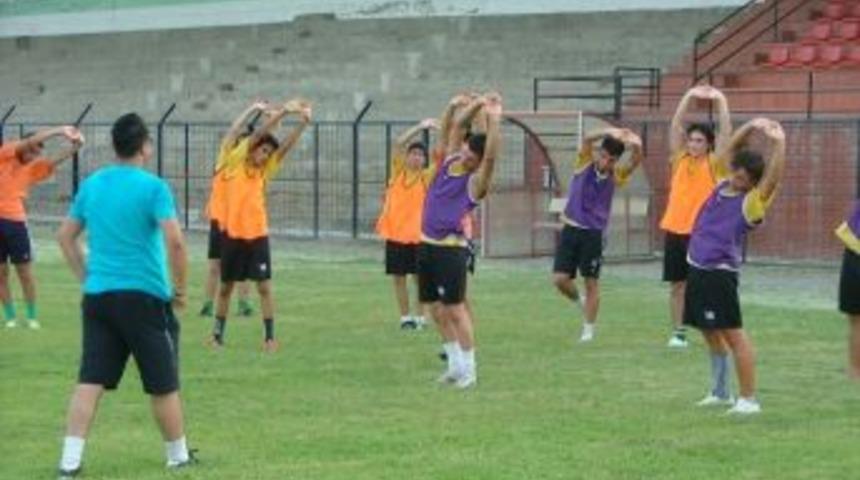 Bozdoğan Belediyespor Sahaya İndi
