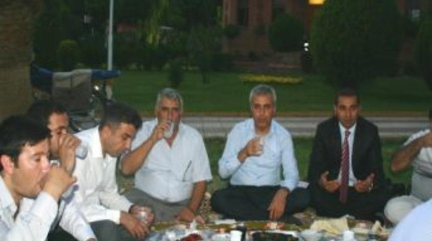 Ak Parti Merkez İl&ccedil;e'den Bedensel Engellilere İftar