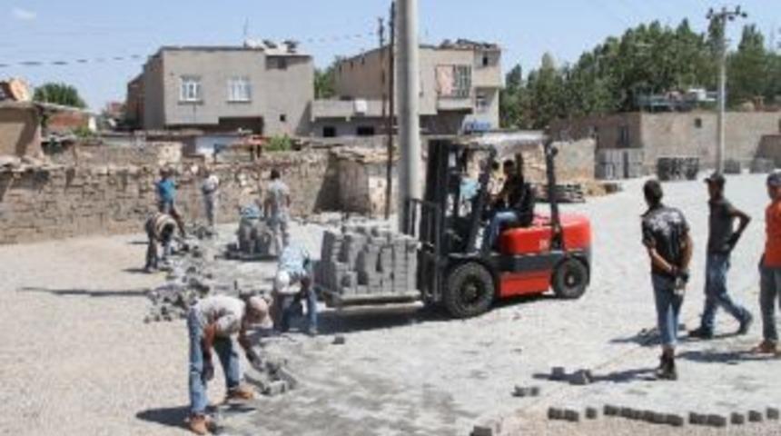 Bismil&rsquo;de Kenar Mahalleler Modern Bir Stat&uuml;ye Kavuşturuluyor