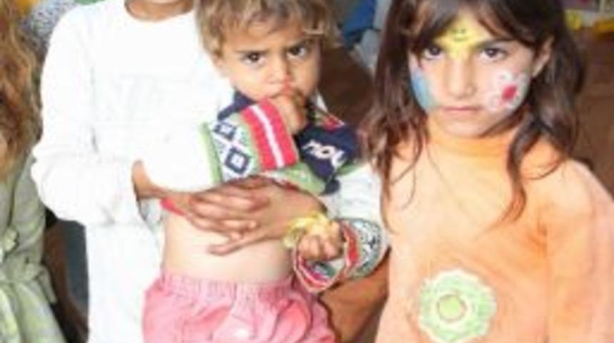 Aileler Bah&ccedil;ede, &Ccedil;ocuklar Kursta