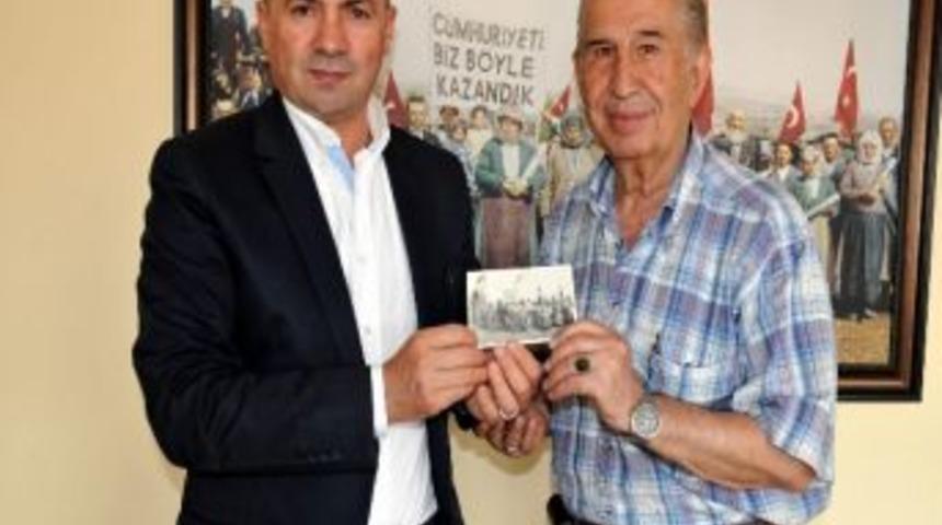 Uşak Belediyesi &ldquo;cumhuriyeti Biz B&ouml;yle Kurduk&rdquo; Adlı Fotoğrafı Tescil Ettirecek