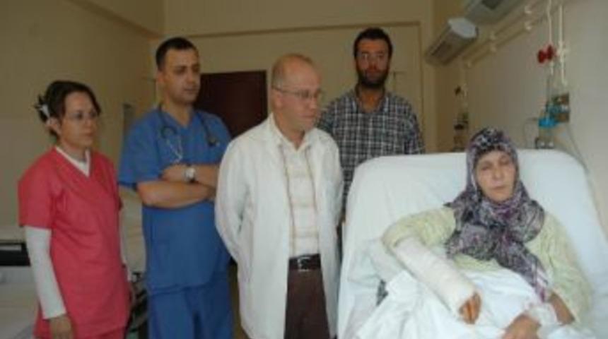 Başından Ve Elinden Yaralanan Kadın Sağlığına Kavuştu