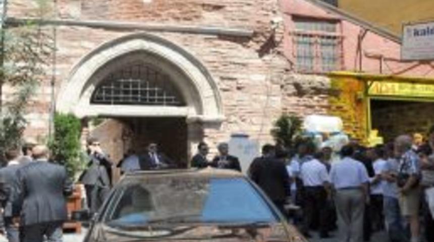 Başbakan Erdoğan, Cuma Namazını Arap Camii'nde Kıldı