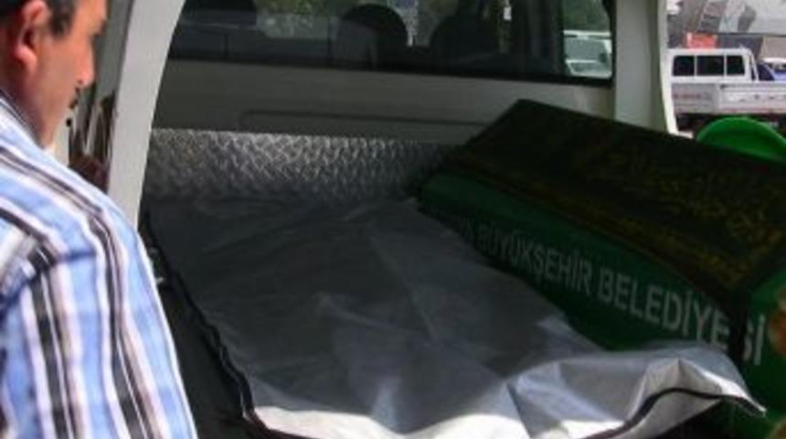 Kız Kardeşine Yardım Toplarken &Ouml;ld&uuml;