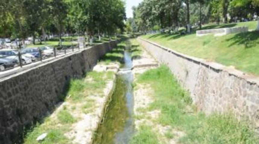 Alleben Deresi&rsquo;nde Kayıkla Gezilebilecek