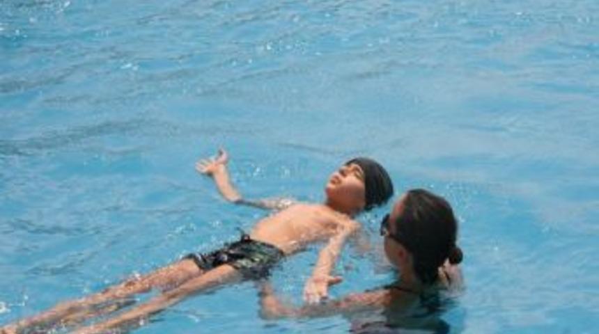 Boz&uuml;y&uuml;k&rsquo;te Y&uuml;zme Kursuna Yoğun İlgi